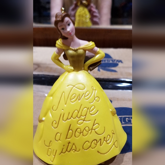 Hallmark Christmas Ornament Beauty and the Beast Belle 2021 - Picture 2 of 4